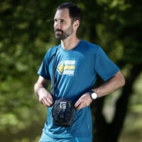 CROSS BODY outdoorové vrecko čierna
