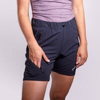 GENIA SHORTS dámské outdoorové kraťasy černá