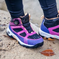 JUNIOR TREK MID WP detské boty s membránou čierna/malinová/modrá